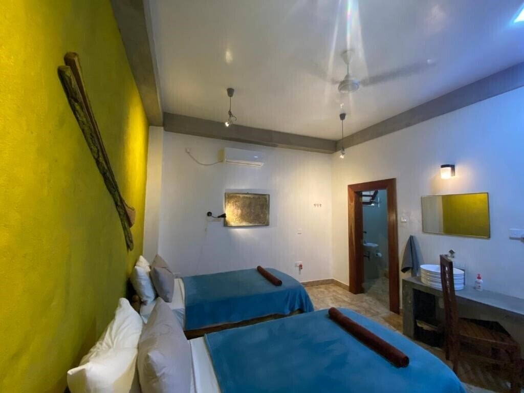 Фото Mirage Beach House at Morava Court 4*