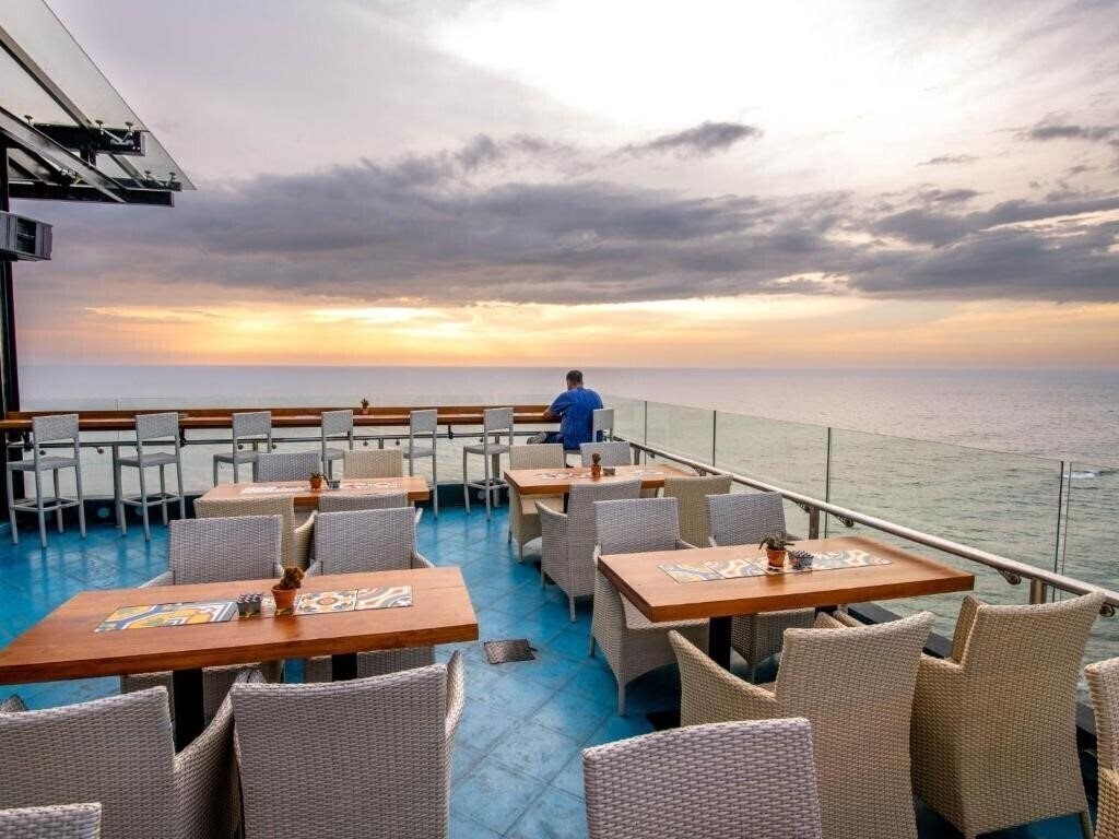 Вид The Ocean Colombo 4*