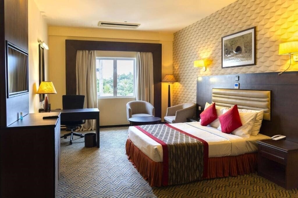 Панорама Ramada Katunayake 4*