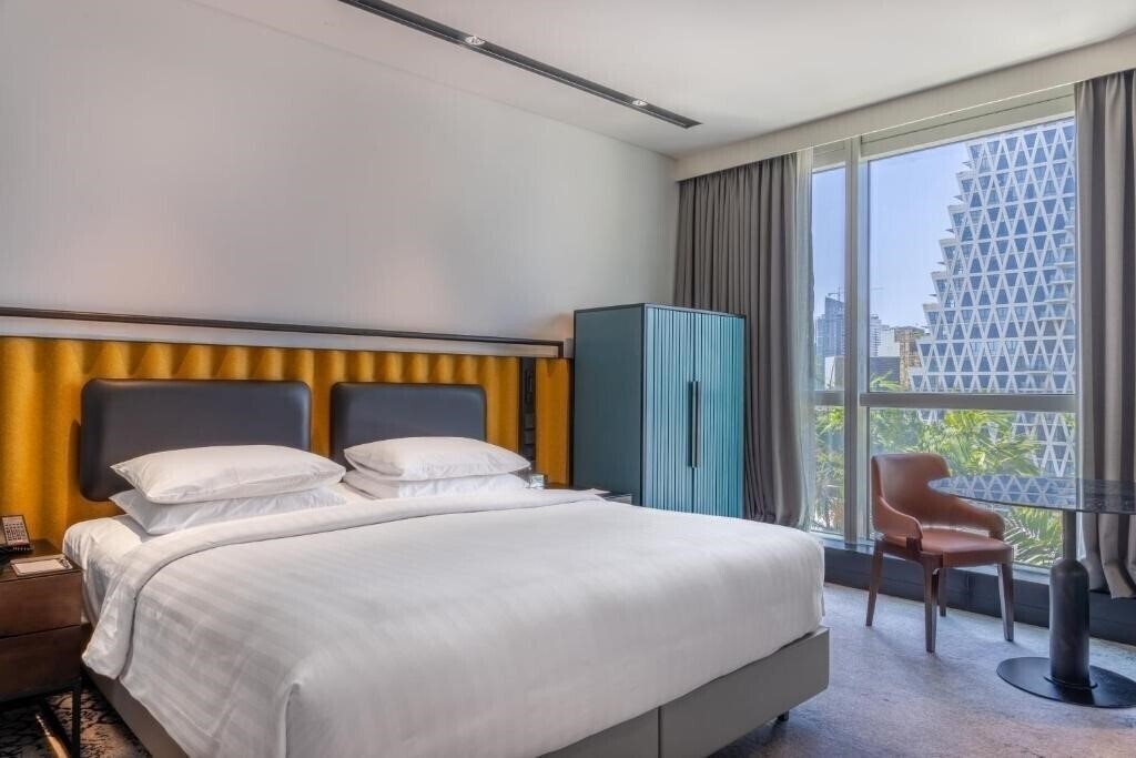 Территория Courtyard by Marriott 5*