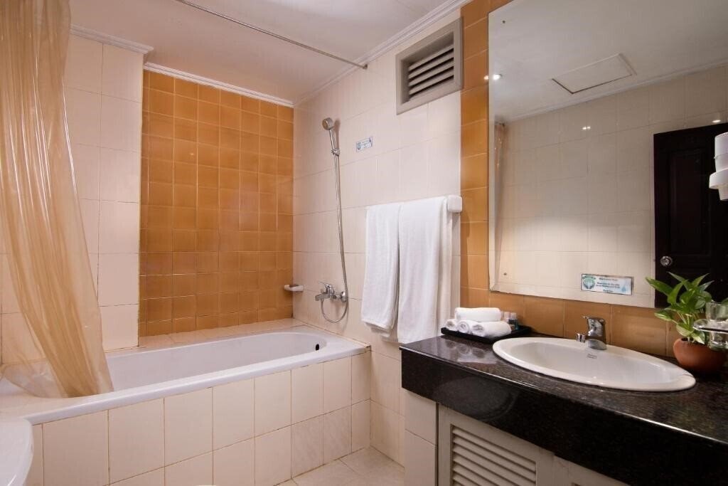 Фотография Oak Ray Colombo City Hotel 4*