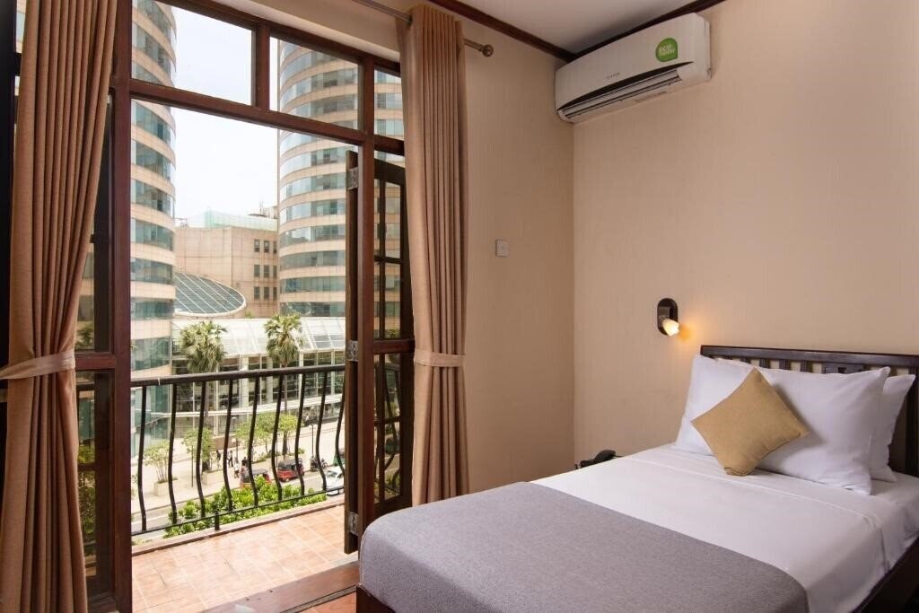 Вид Oak Ray Colombo City Hotel 4*