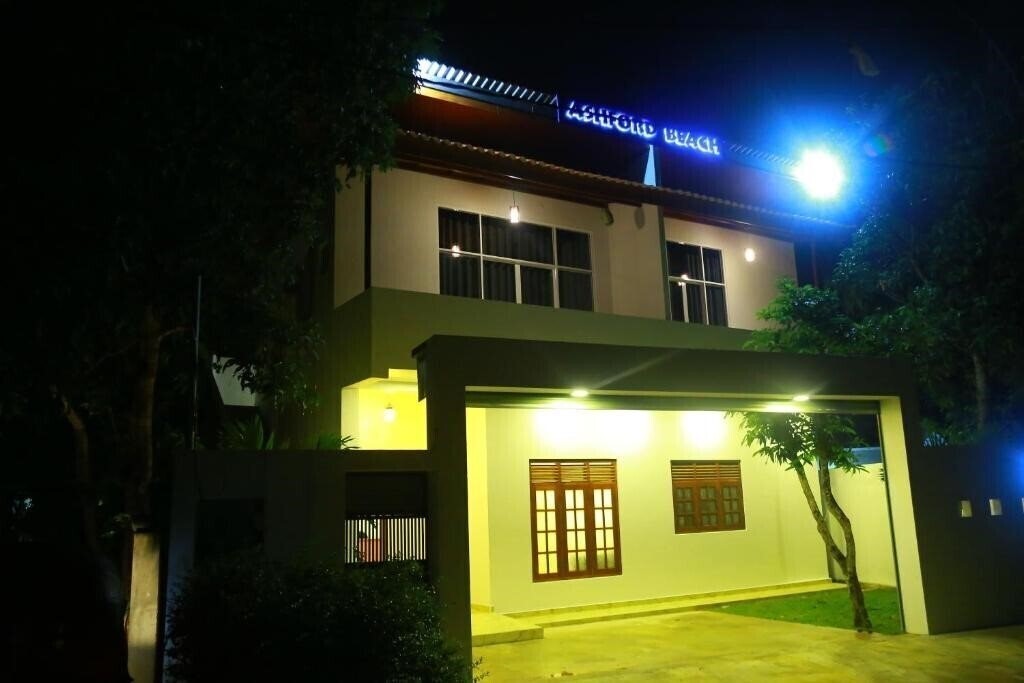 Вид Ashford Beach Guesthouse 2*