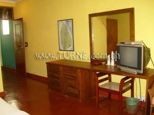 Фото Polhena Reef Gardens Hotel 2*