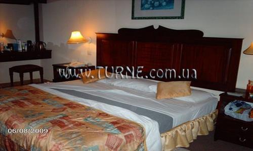 Панорама Berjaya Mount Royal Beach 4*