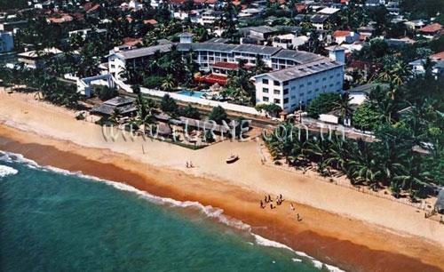 Вид Berjaya Mount Royal Beach 4*