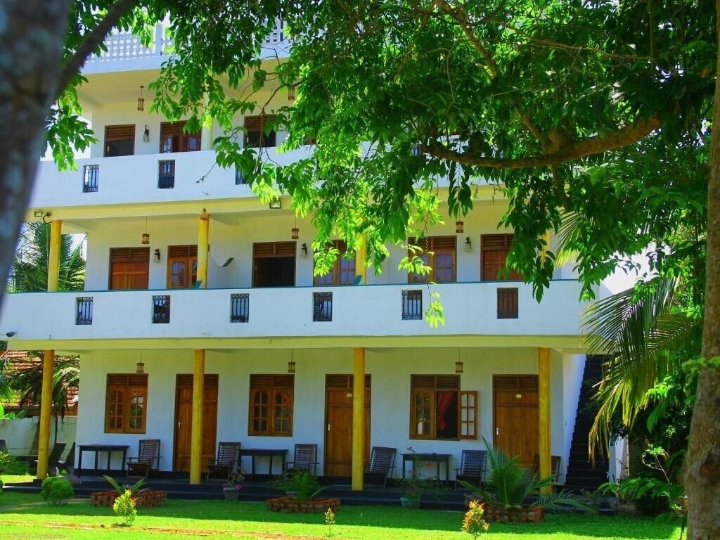 Апартаменты A One Calm Palace 2*