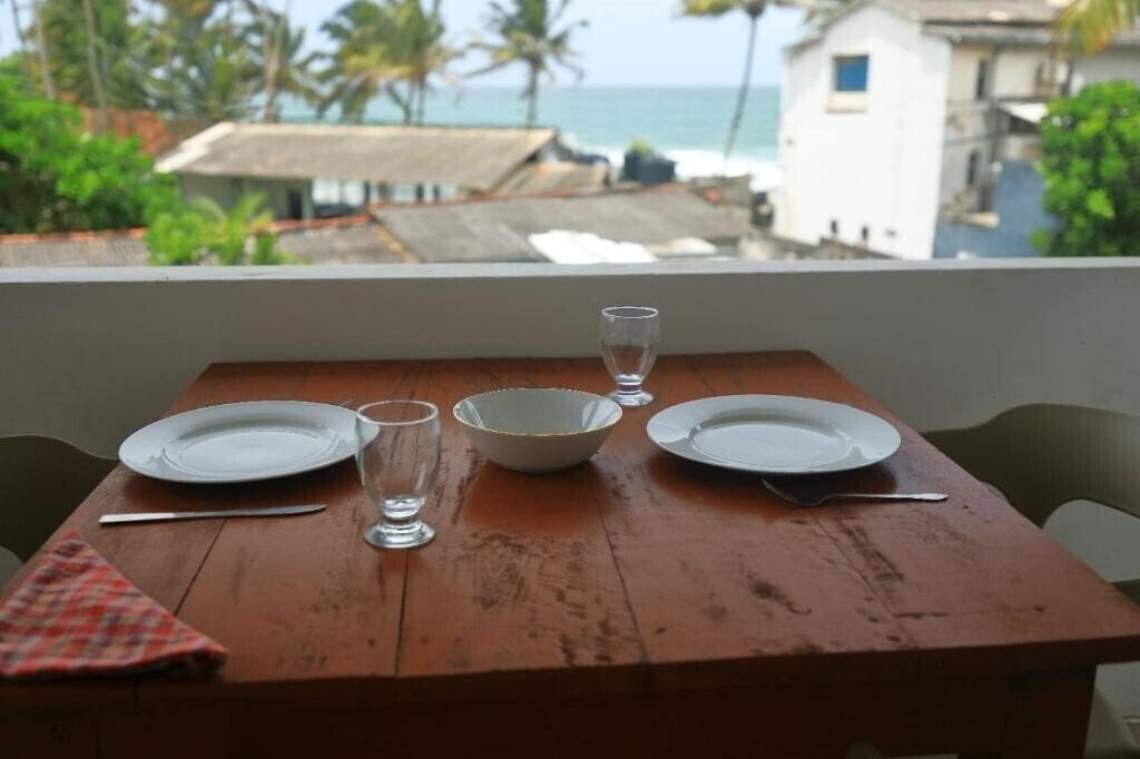 Фото Mirissa Ocean Breeze 2*