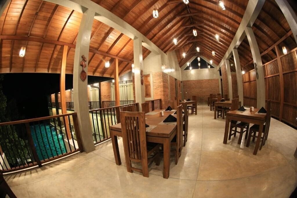 Картинка Somerset Mirissa 4*