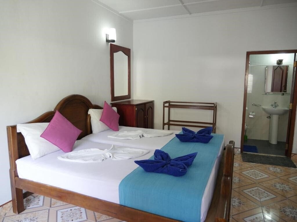 Панорама Ocean View Negombo Apart 2*