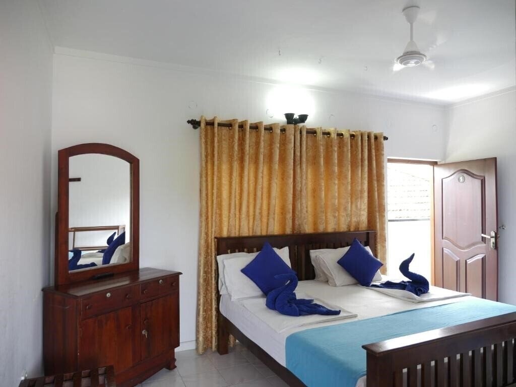 Територія Ocean View Negombo Apart 2*