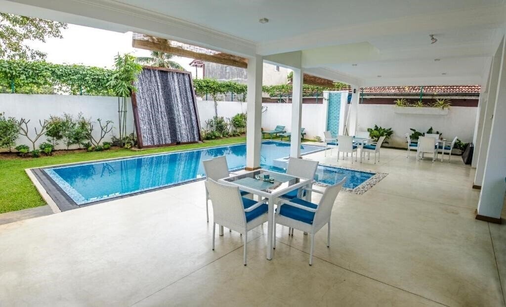 Панорама Binnacle Negombo 3*