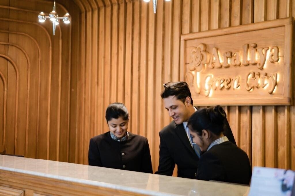 Апартаменти Araliya Green City 5*