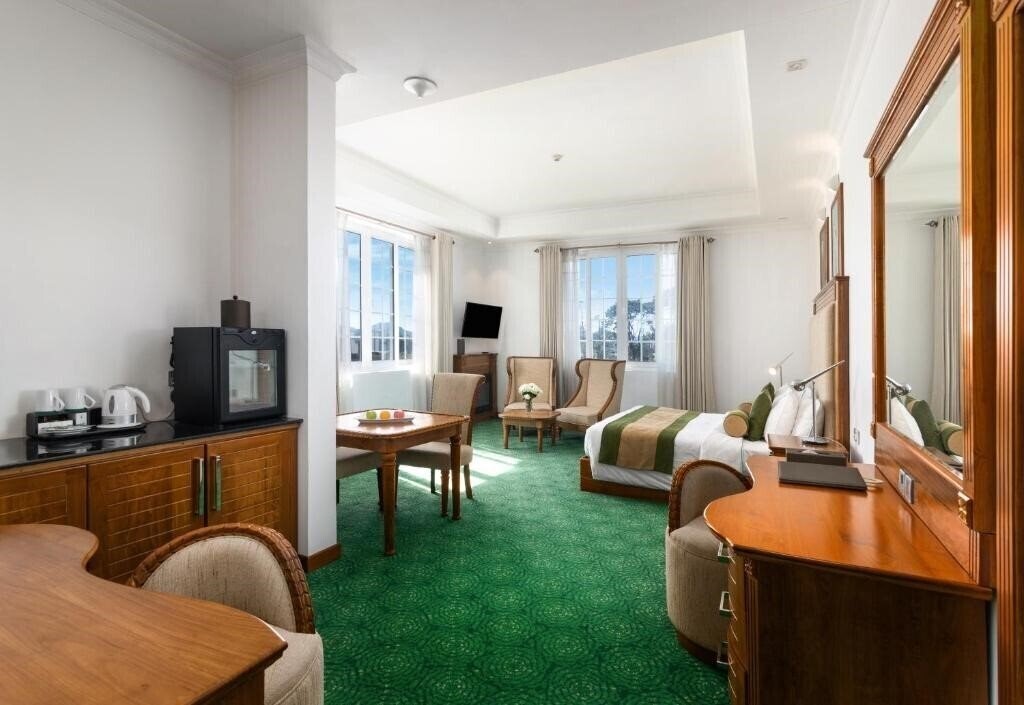 Панорама Araliya Green City 5*