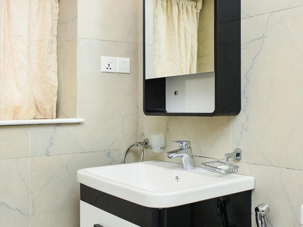 Апартаменты Little England by Joes 5*