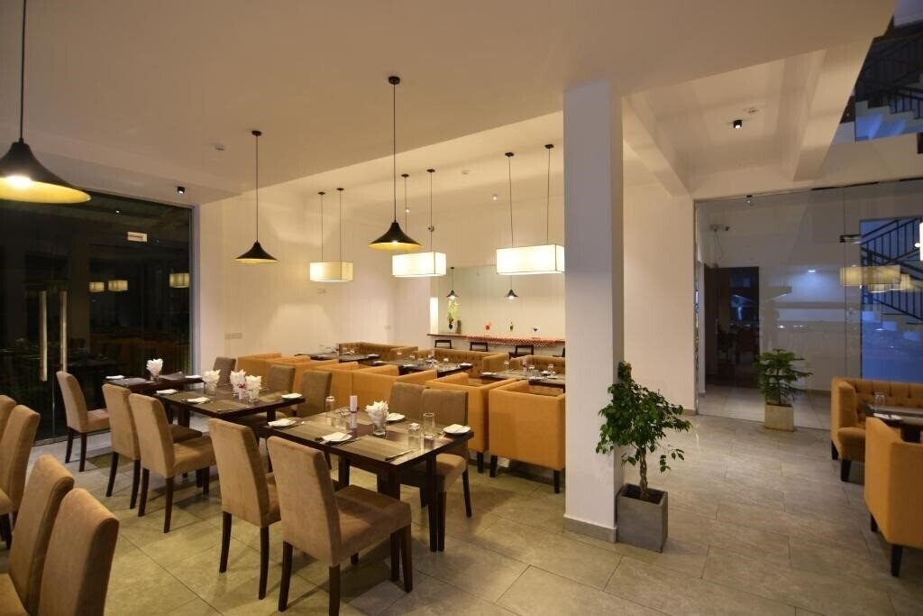 Изображение Ripon Grand Hill 3*