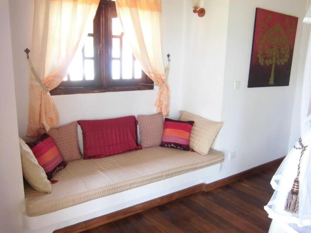 Вид Lanka Beach Bungalows & Villa 4*