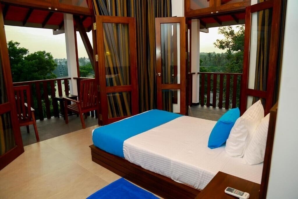 Фото Seafood Restaurant & Motel 2*