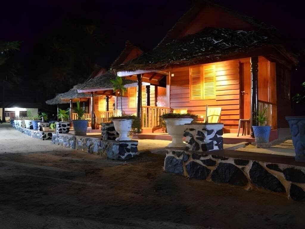 Панорама Silver Beach Hotel (ex. Silver Beach) 2*