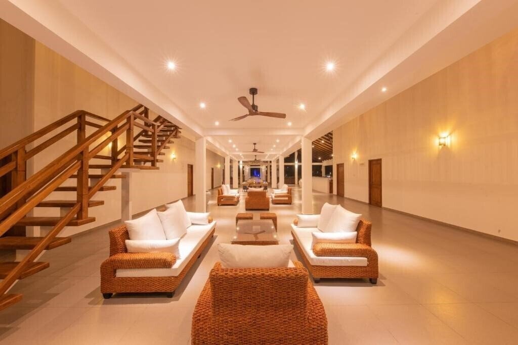 Апартаменты Uppuveli Beach by Dsk 4*