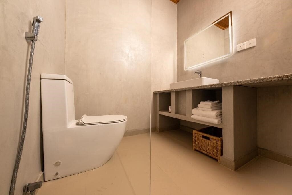 Фото Uppuveli Beach by Dsk 4*