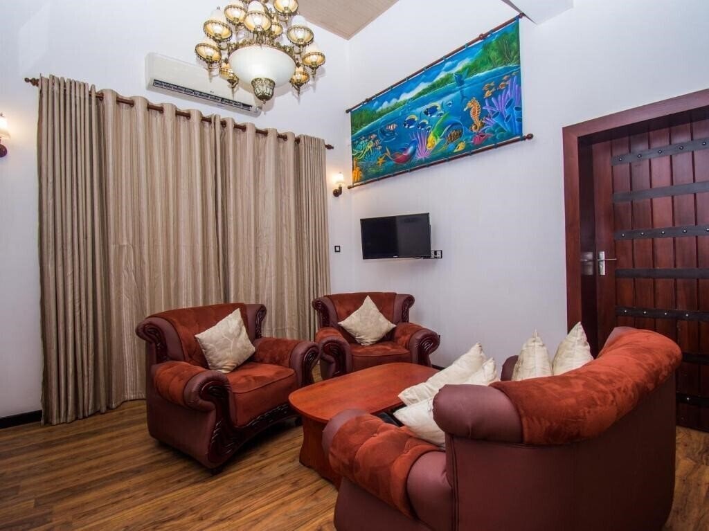 Панорама Gloria Grand Hotel 3*