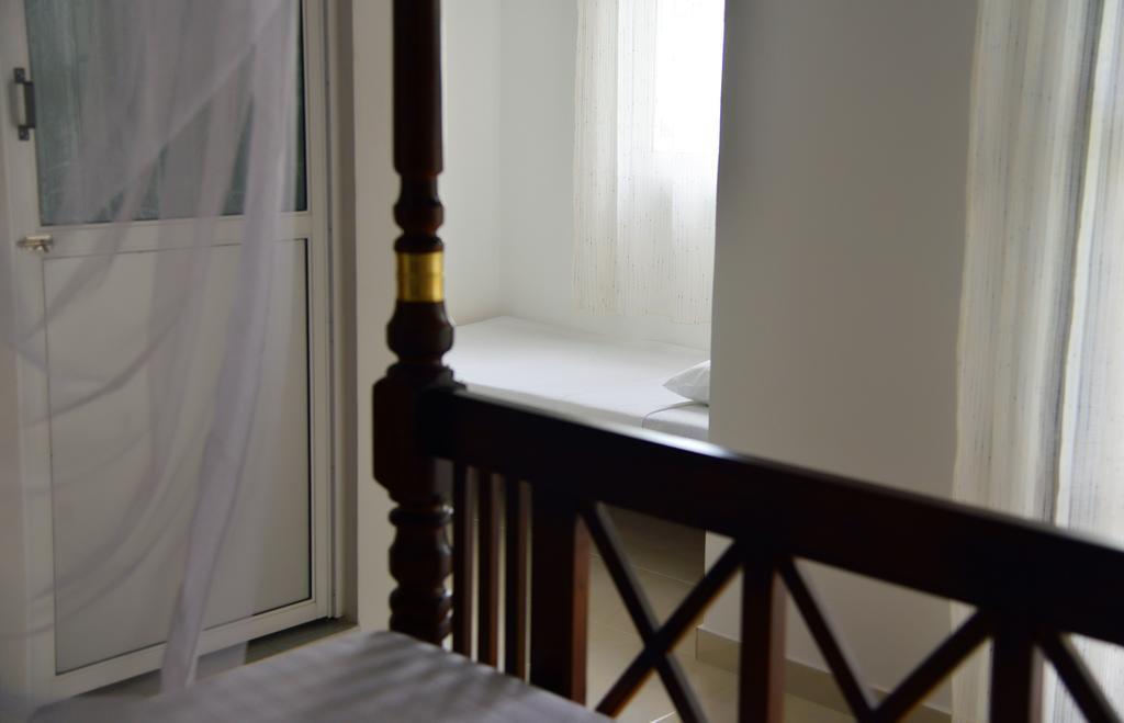 Апартаменты Sea Breeze Unawatuna 2*