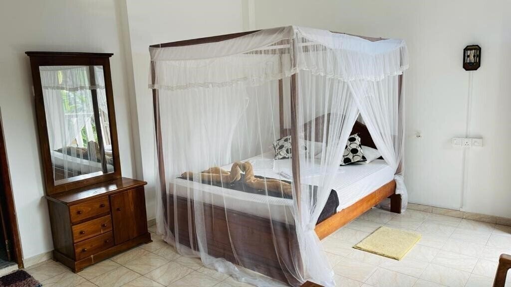 Вид Sunny Mood Guest House 1*