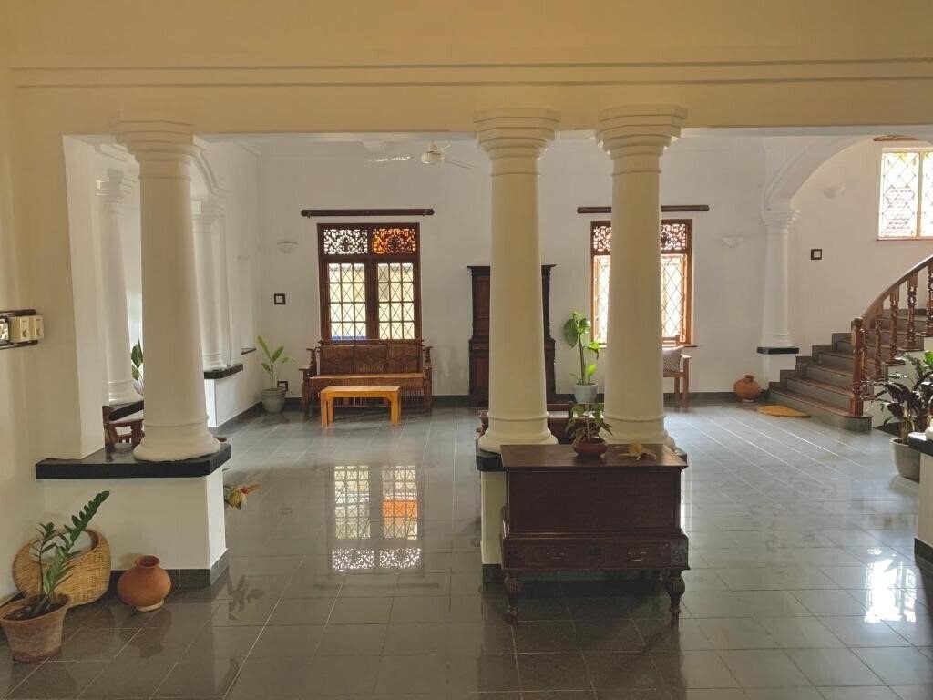 Панорама Blue Swan Inn 2*