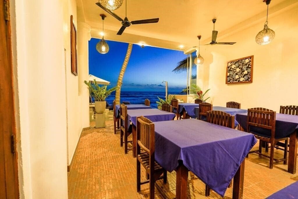 Апартаменты Blue Sky Beach Resort 3*