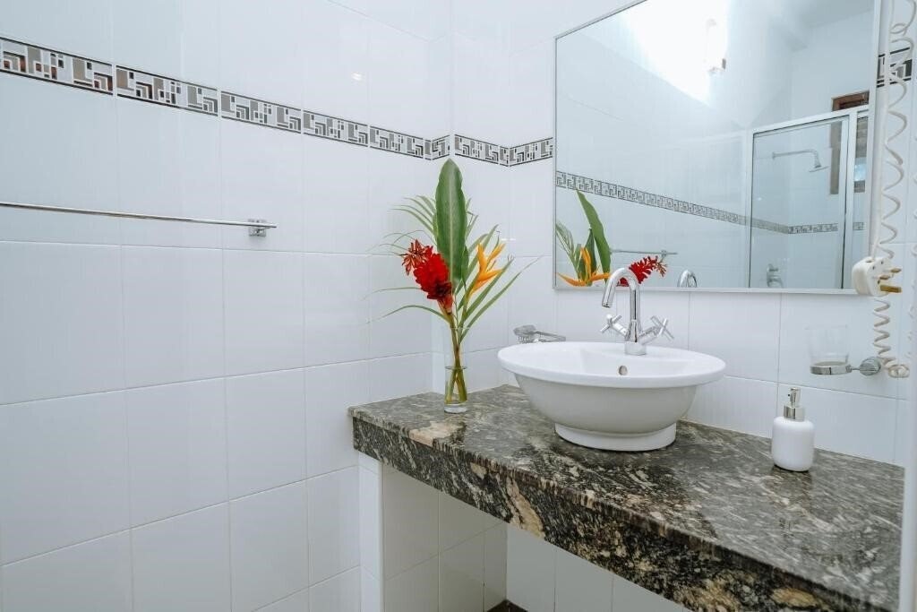 Вид Blue Sky Beach Resort 3*