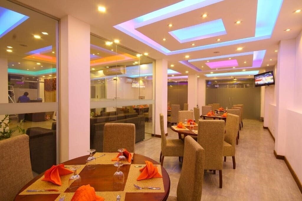 Панорама Saffron Hotel 3*