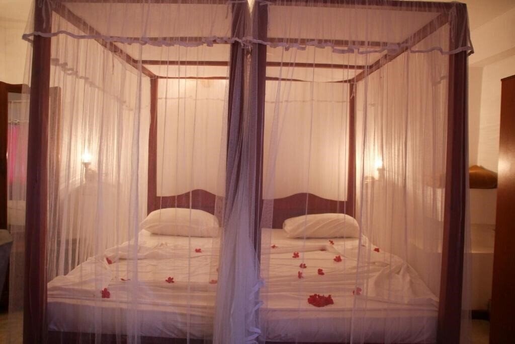 Апартаменты Shanthi Beach Resort 2*