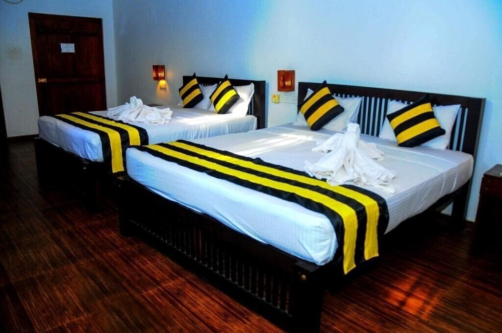 Апартаменты Happy Banana 2*