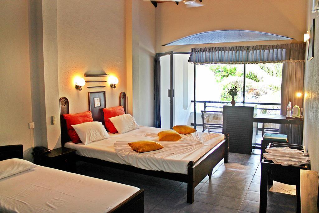 Вид Dalawella Beach Resort 3*