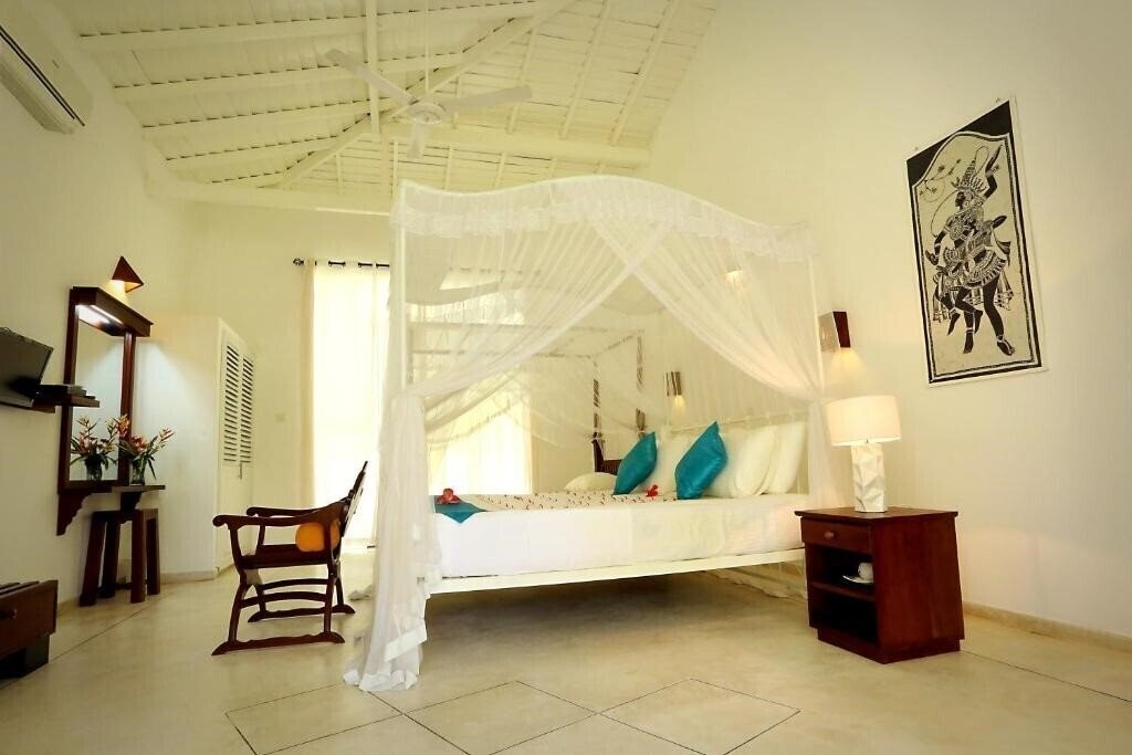 Вид Beach Grove Villas 3*