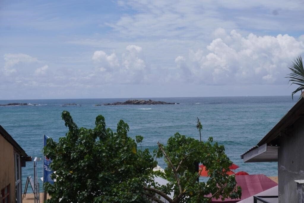 Панорама Surf Una Beach Hotel 3*