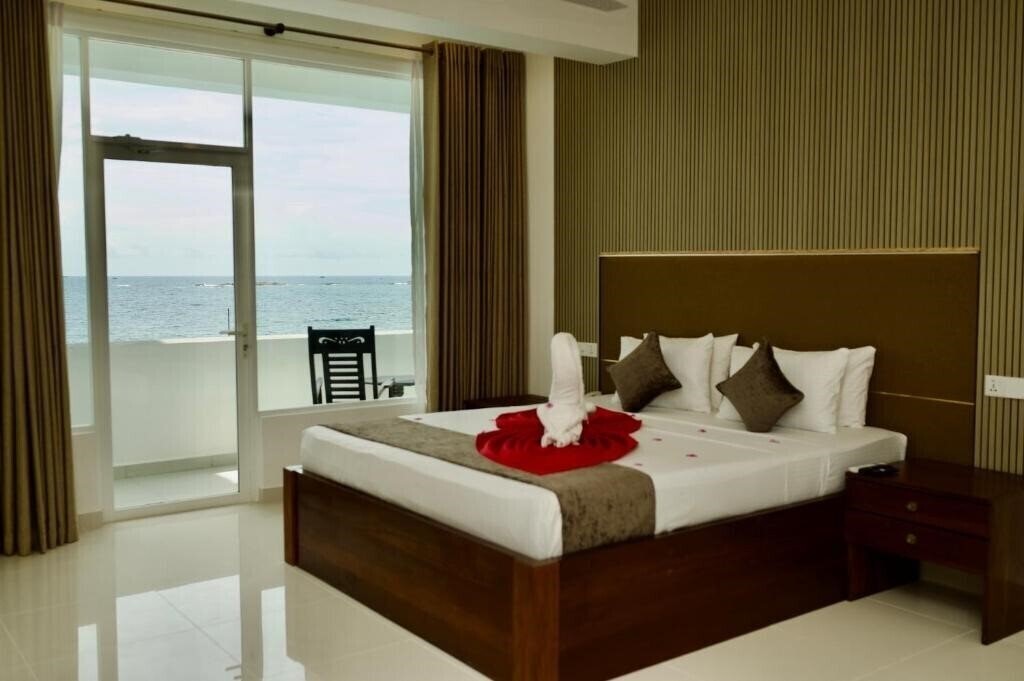 Отель Hotel Sevonra Beach 3*