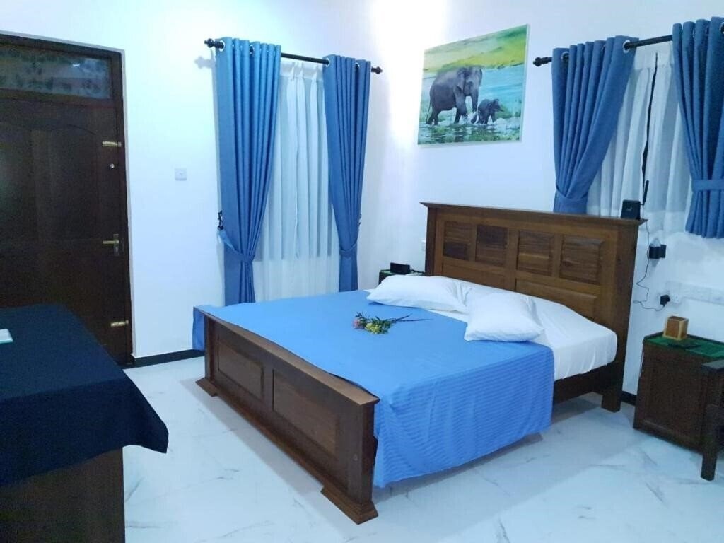 Территория Rock Beach Villa Talpe 2*