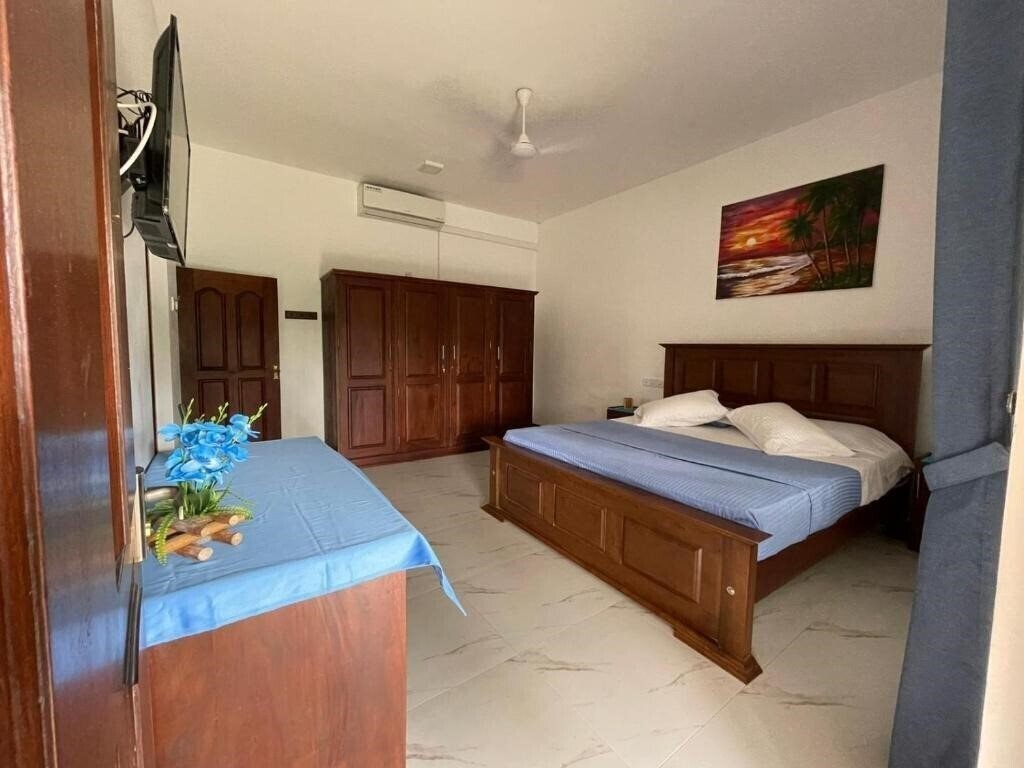 Апартаменты Rock Beach Villa Talpe 2*