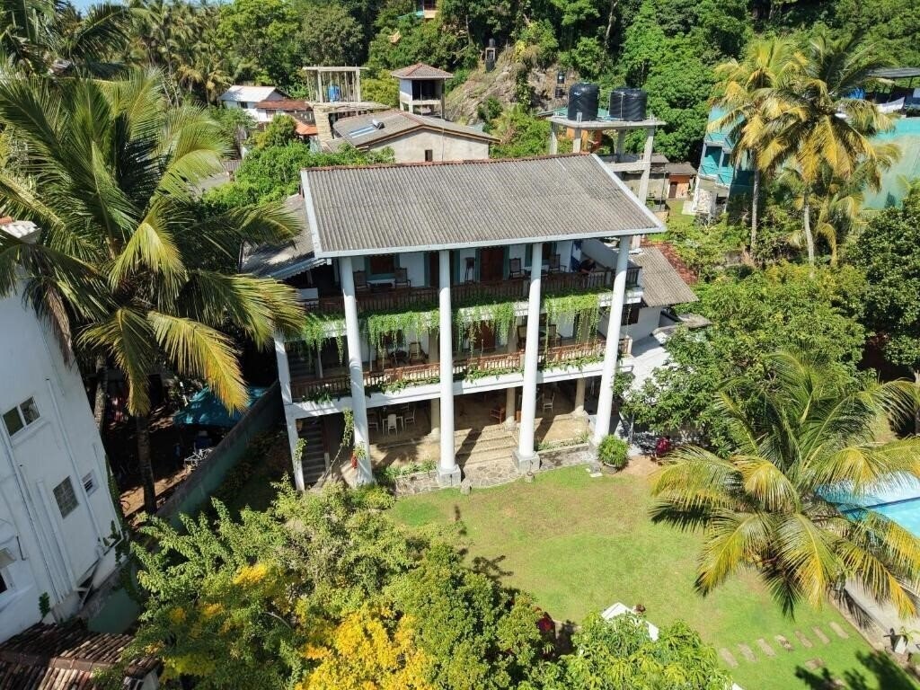 Фотографія Hiding Relaxation Rest Guest House 3*