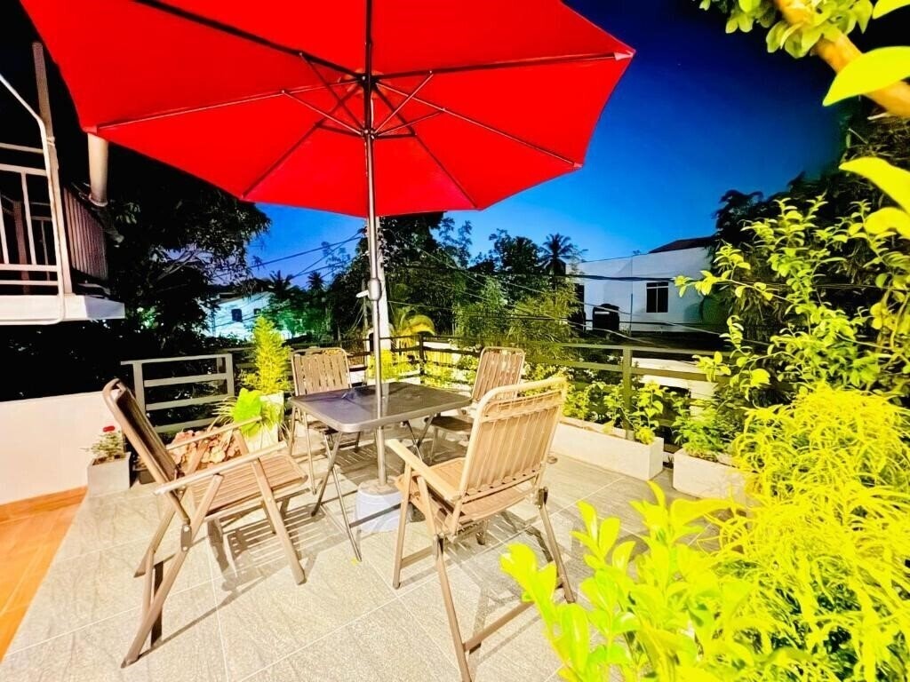 Вид The Rooftop Villa Unawatuna 3*