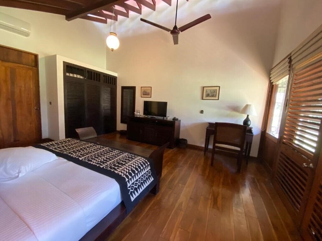 Панорама Weligama Bay Resort 4*