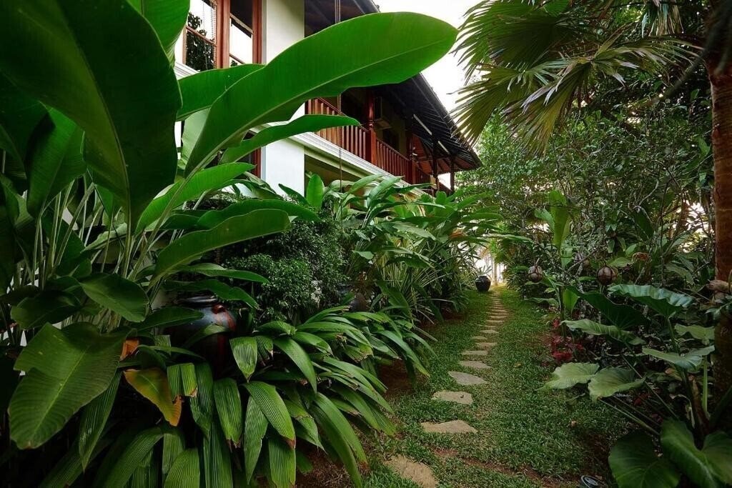 Апартаменти Eraeliya Villas & Gardens 4*