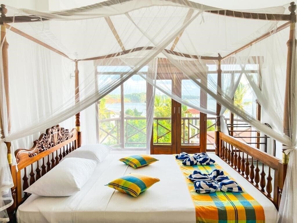 Фото Twenty Two Swiss Residence 4*