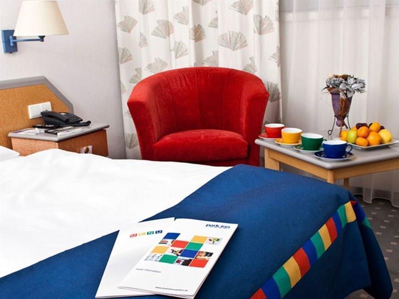 Апартаменти Park Inn Danube Bratislava 3*