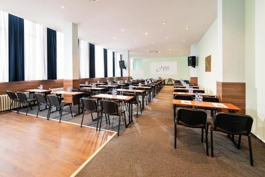 Вид Hotel Plus 2*