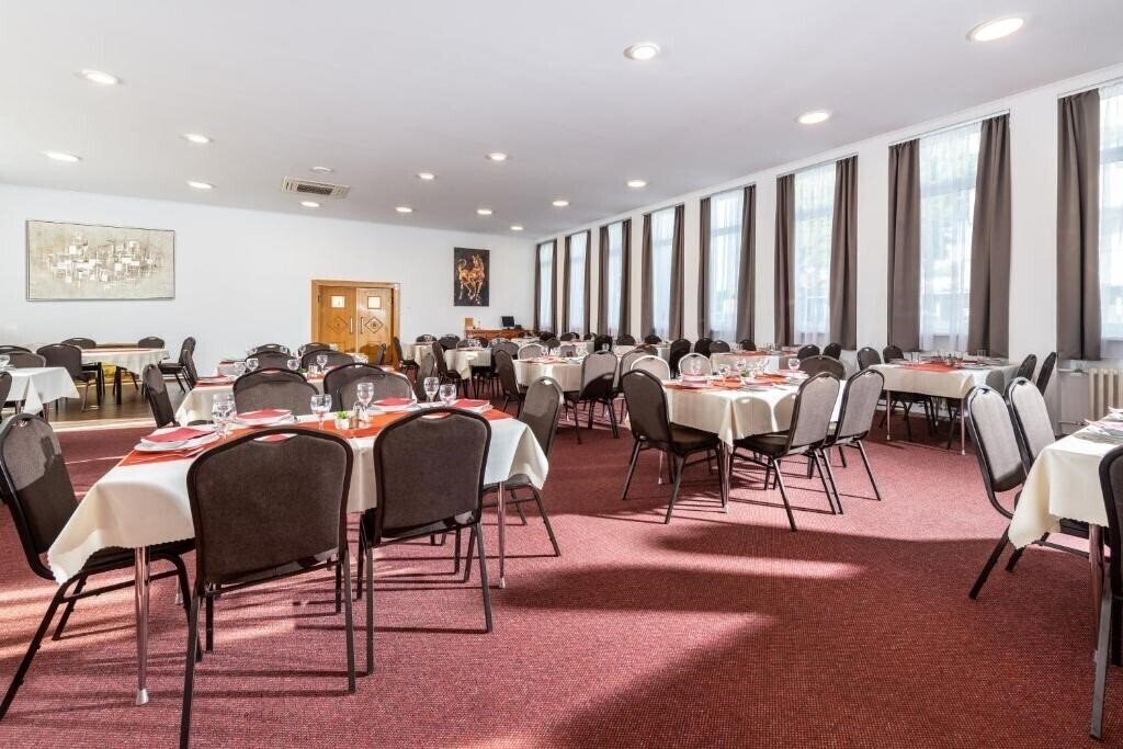 Апартаменти Hotel Plus 2*