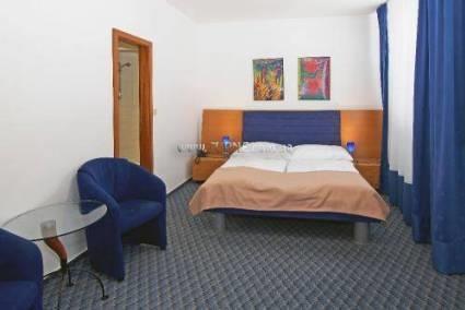 Апартаменты President Hotel 3*