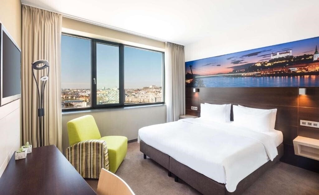 Территория Lindner Hotel Gallery Central 4*